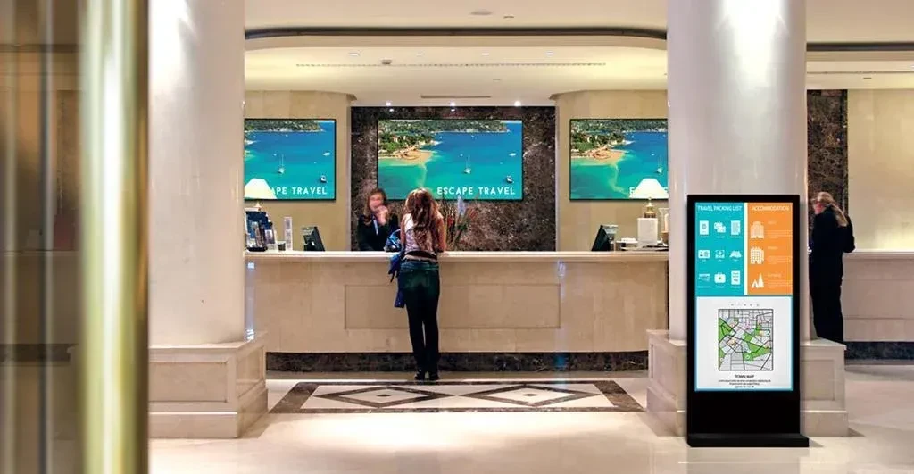 Hotel Digital Signage: How to Set it Up + Examples & Ideas