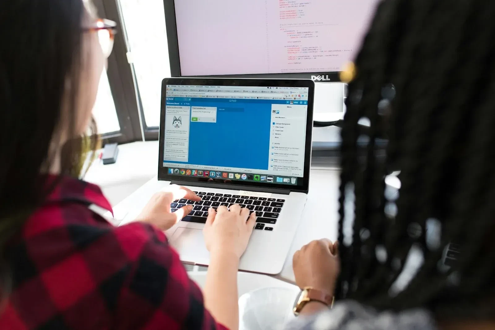 The Best Windows Digital Signage Tools for Small Businesses